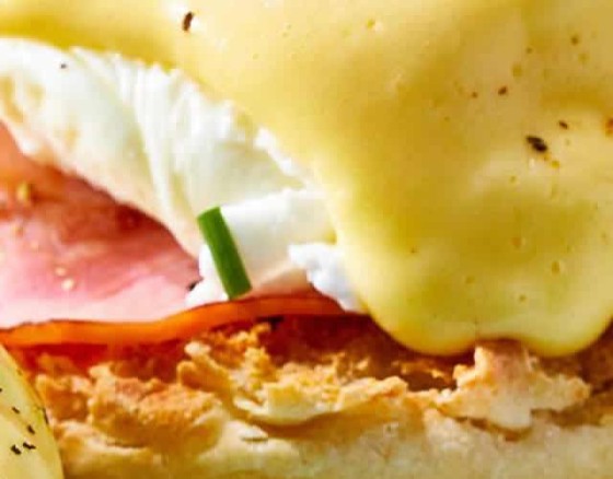 bacon-eggs-benedict-albufeira