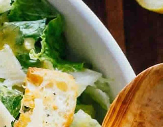 caesar-salad-in-albufeira