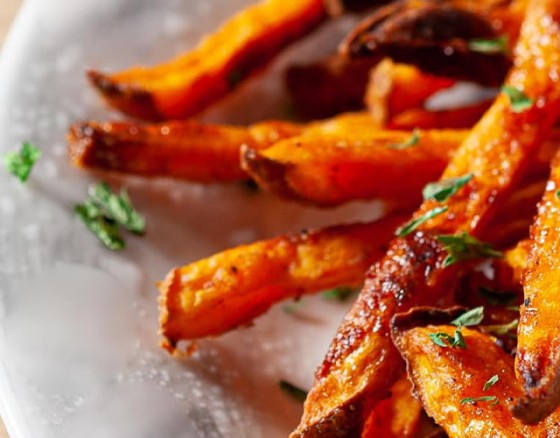 Sweet potato fries seasoned with salt and served with a choice of dips including BBQ, sweet Chilli, piri piri or yoghurt and chive.