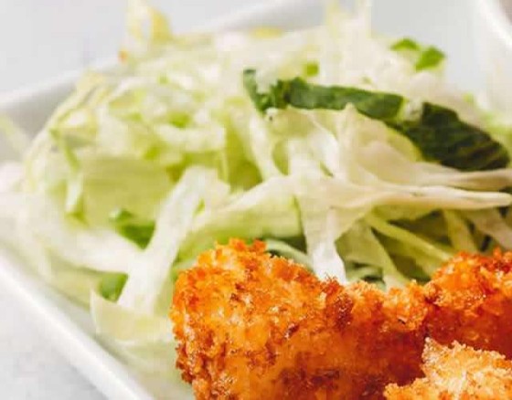 Breadcrumbed, deep fried and served with Thai Sweet Chilli dip.