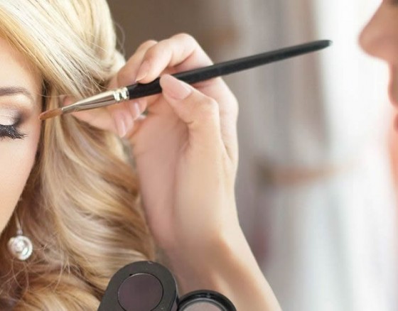 The perfect Hen weekend starts with a make-over, have your make-up professionally done in Albufeira or Vilamoura before your big night out, we can also do hair, nails eyebrows and other treatments, so go on spoil yourself.