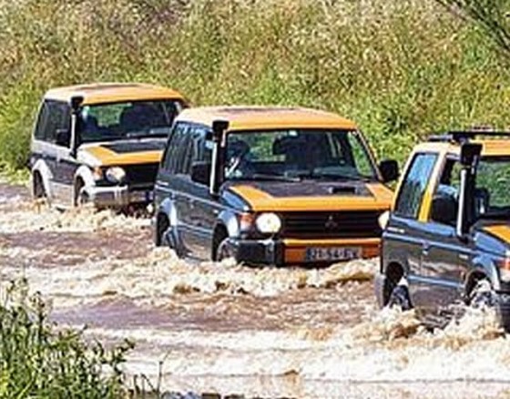 Join our amazing full day jeep safari from Lisbon, includes lunch and a sightseeing trip you will never forget.